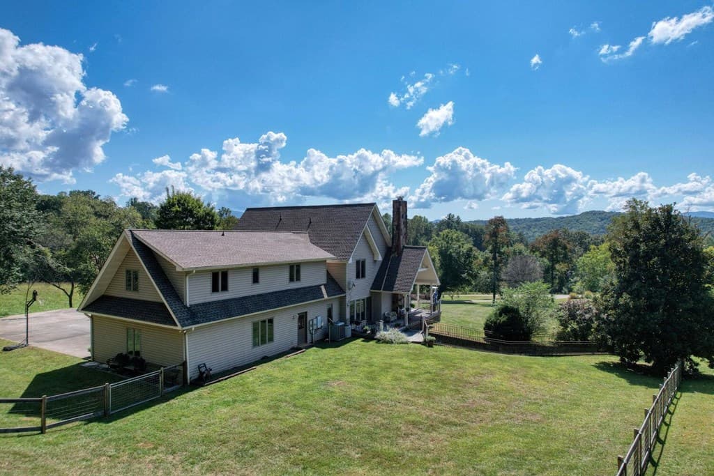208 Rich Drive, Blairsville GA 30512 - Photo