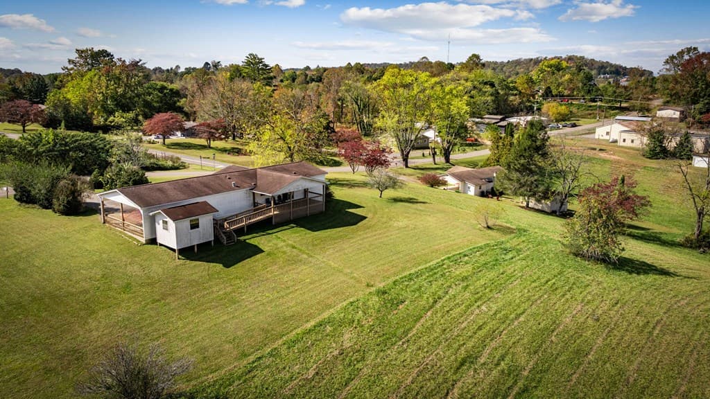 121 Orchard Boulevard, Blue Ridge GA 30513 - Photo