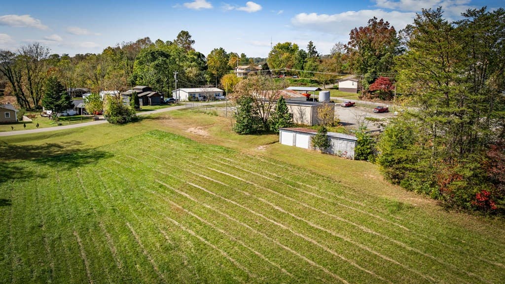 121 Orchard Boulevard, Blue Ridge GA 30513 - Photo
