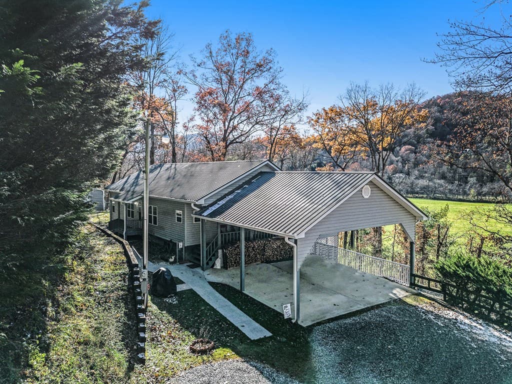 2226 Layson Road, Hiawassee GA 30546 - Photo
