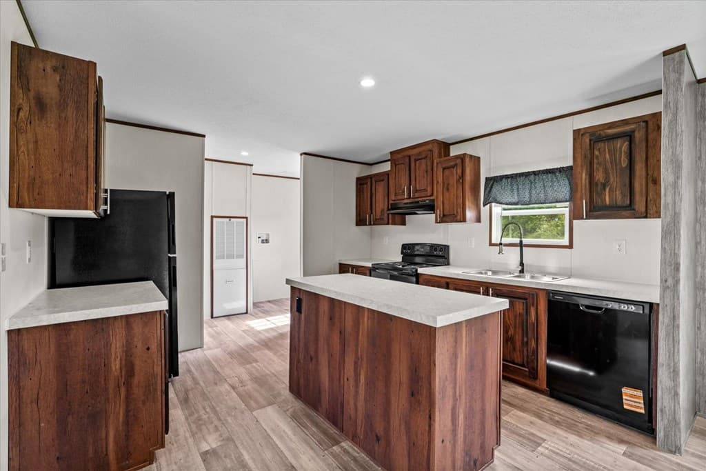 232 Brandon Circle, Chatsworth GA 30705 - Photo