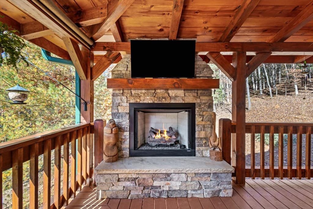 163 Cherokee Path, Blue Ridge GA 30513 - Photo