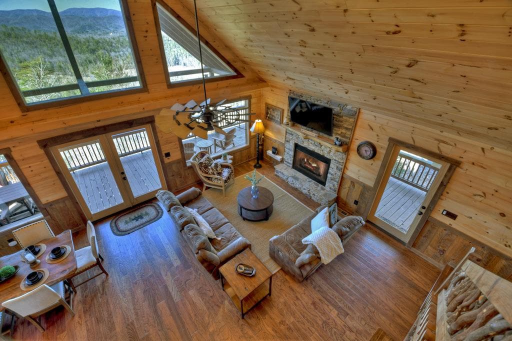 136 Oasis Drive, Blue Ridge GA 30513 - Photo