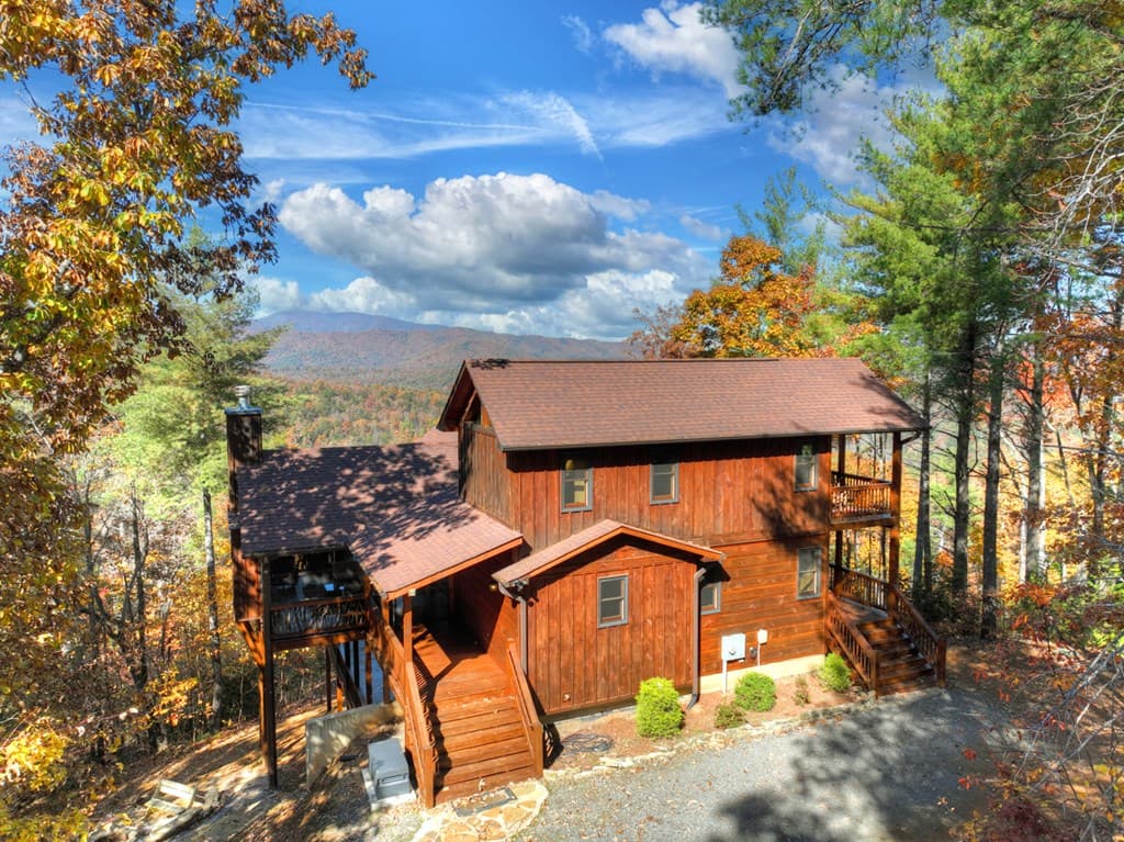 136 Oasis Drive, Blue Ridge GA 30513 - Photo