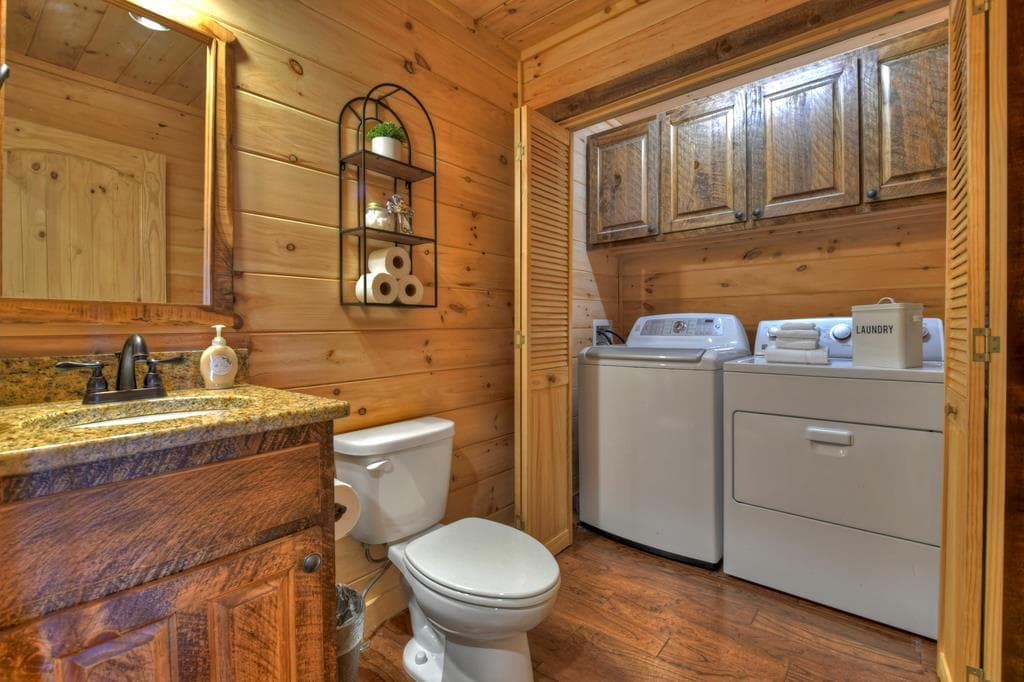 136 Oasis Drive, Blue Ridge GA 30513 - Photo