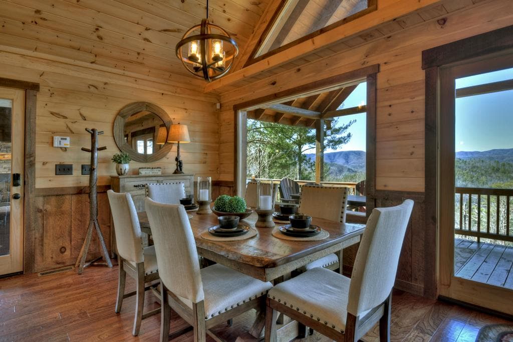 136 Oasis Drive, Blue Ridge GA 30513 - Photo
