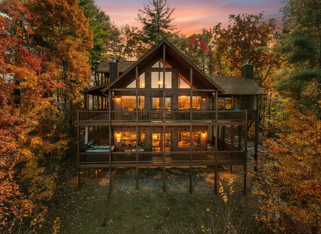 136 Oasis Drive, Blue Ridge GA 30513 - Photo
