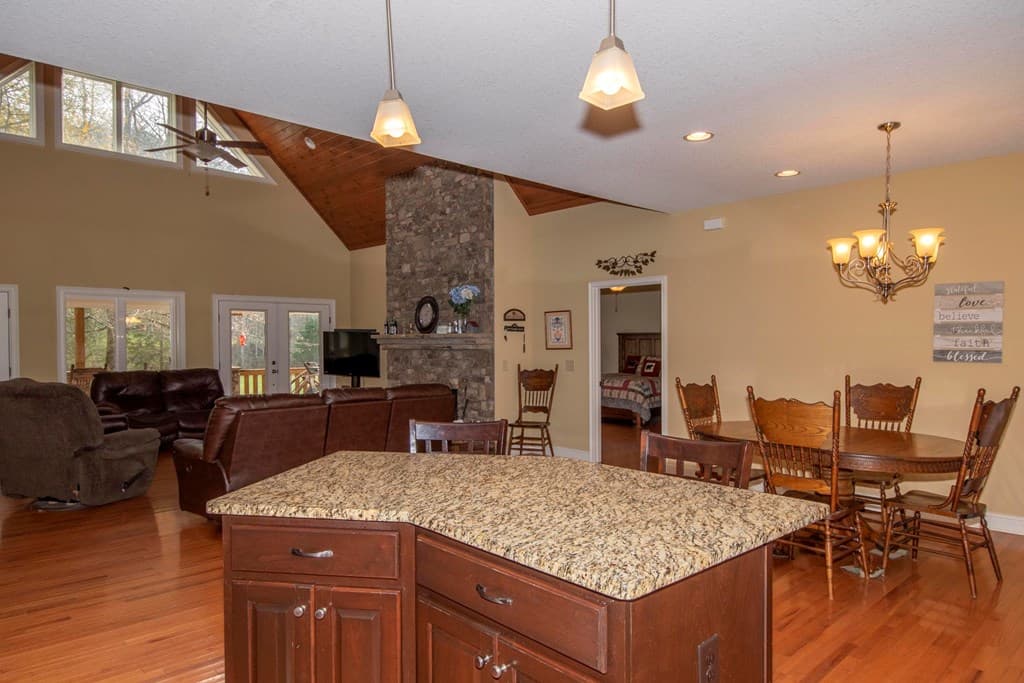 11509 Hwy 64 E, Hayesville NC 28904 - Photo