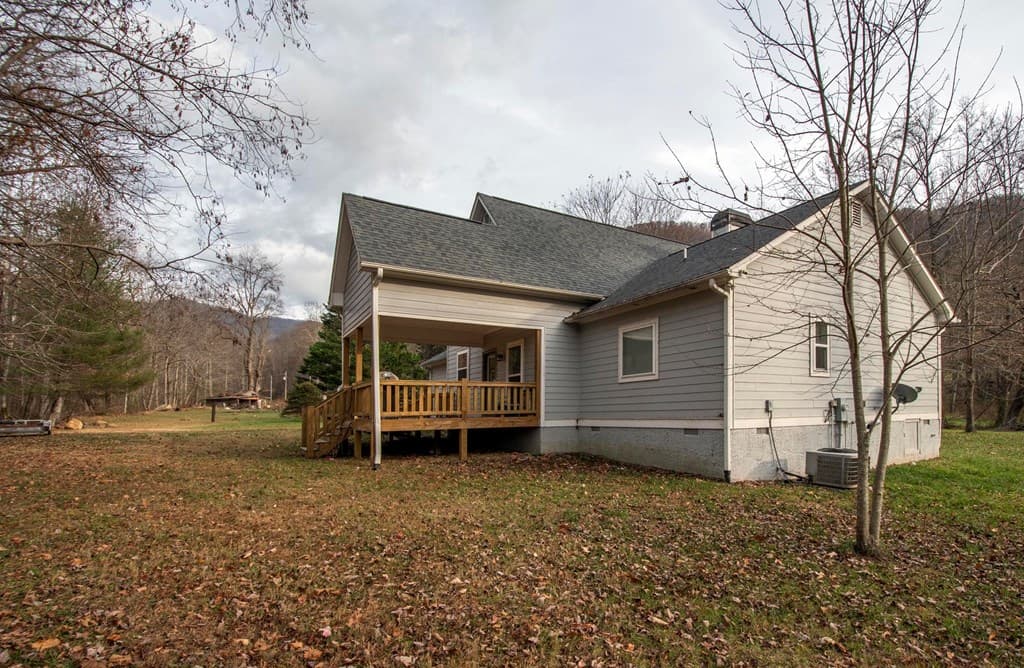11509 Hwy 64 E, Hayesville NC 28904 - Photo
