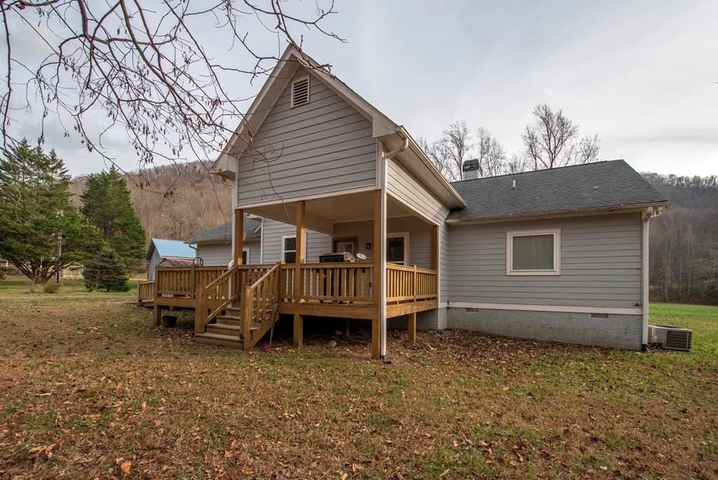 11509 Hwy 64 E, Hayesville NC 28904 - Photo
