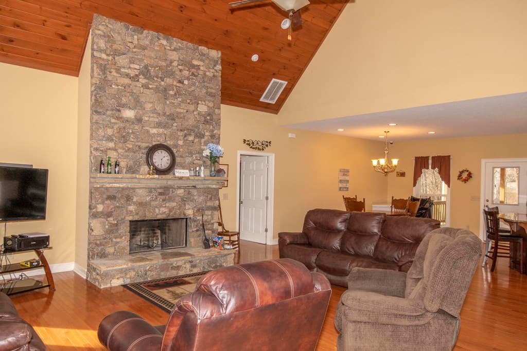 11509 Hwy 64 E, Hayesville NC 28904 - Photo