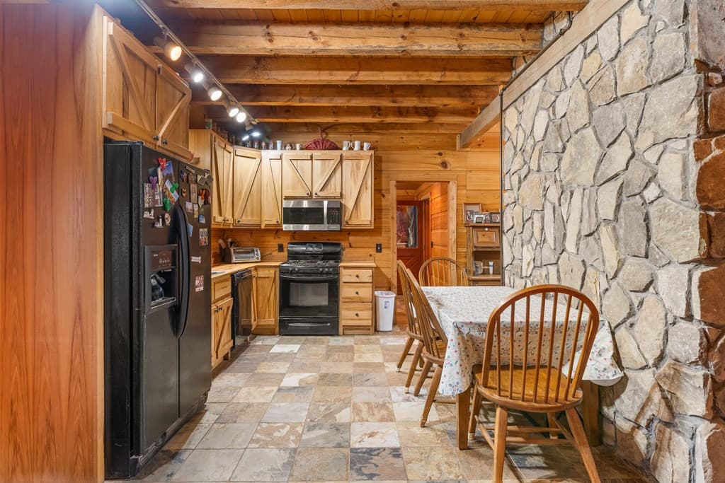 336 Old Skeenah Gap Road, Suches GA 30572 - Photo