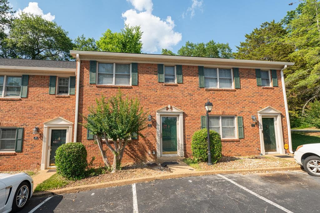 315 Mcbrien Rd, Chattanooga TN 37411 - Primary photo