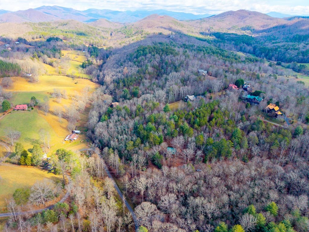 488 Smith Road, Brasstown NC 28902 - Photo
