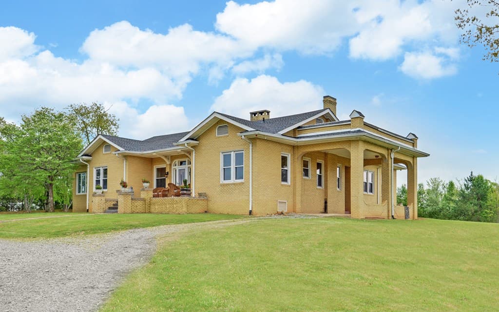2465 Blue Ridge Drive, Blue Ridge GA 30513 - Photo