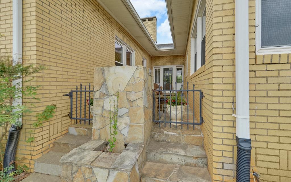 2465 Blue Ridge Drive, Blue Ridge GA 30513 - Photo