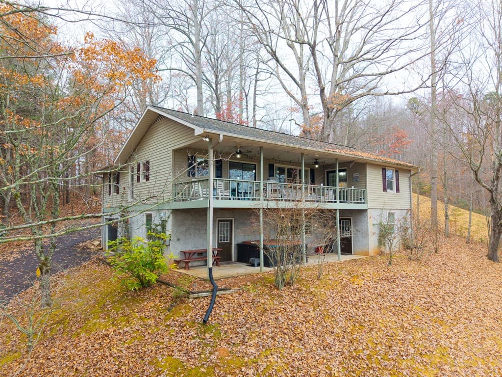 1612 Lakeview Dr, Young Harris GA 30582 - Photo