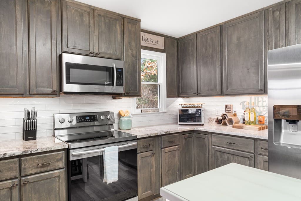 1612 Lakeview Dr, Young Harris GA 30582 - Photo