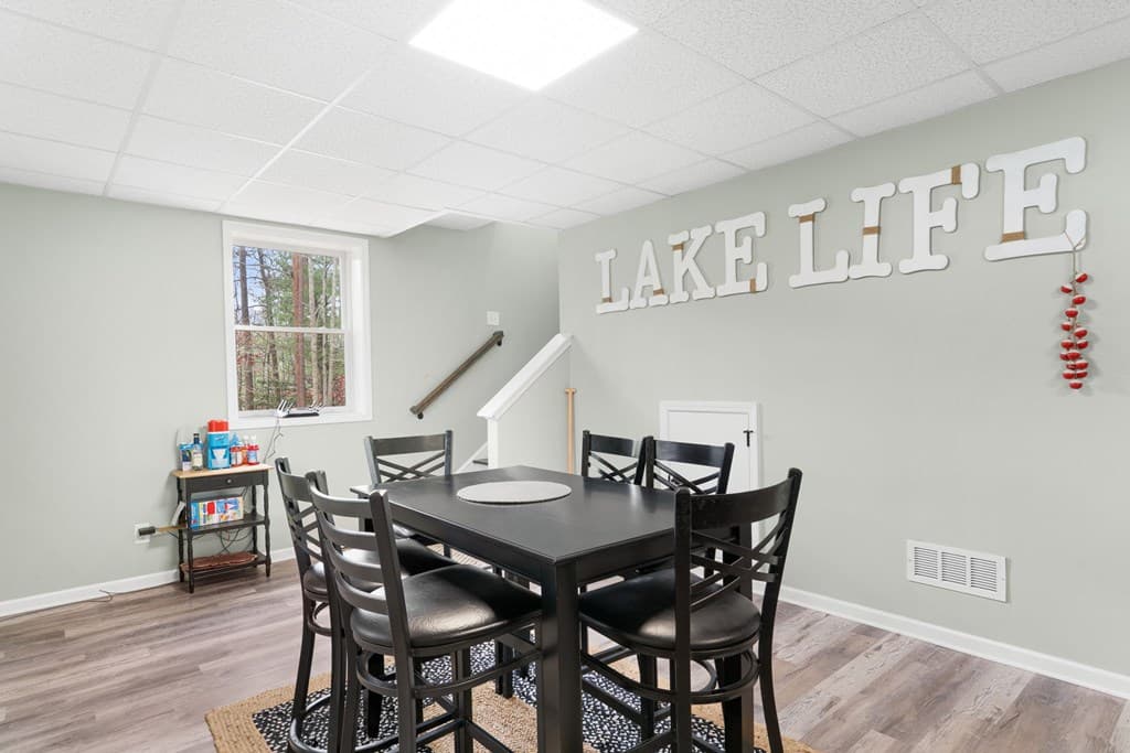 1612 Lakeview Dr, Young Harris GA 30582 - Photo
