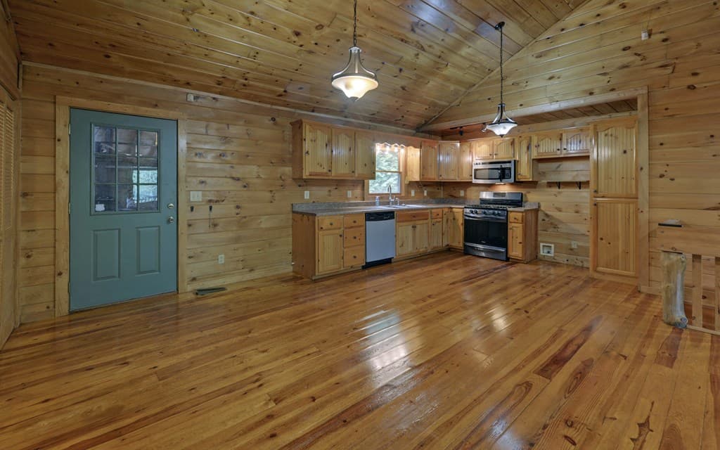 230 Pine Forest Loop, Blue Ridge GA 30513 - Photo