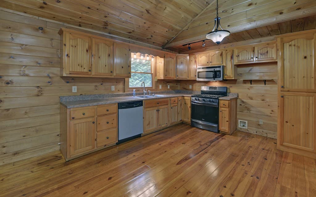 230 Pine Forest Loop, Blue Ridge GA 30513 - Photo