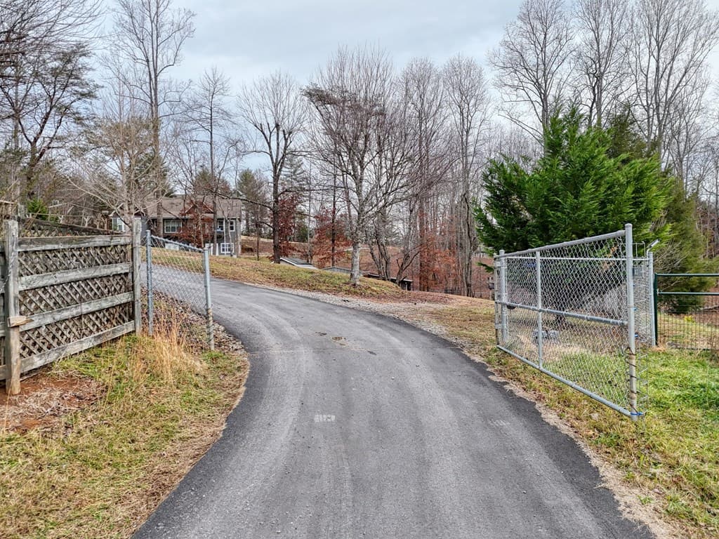 2276 Lovingood Rd., Hiawassee GA 30546 - Photo