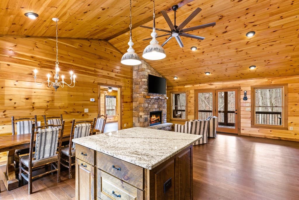 170 Ross Drive, Mineral Bluff GA 30559 - Photo