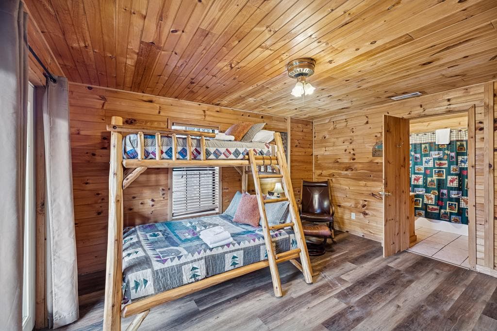 101 Moonshine Mountain Road, Mineral Bluff GA 30559 - Photo