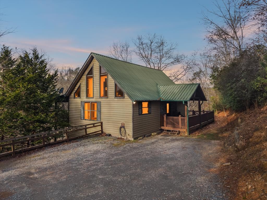 101 Moonshine Mountain Road, Mineral Bluff GA 30559 - Photo