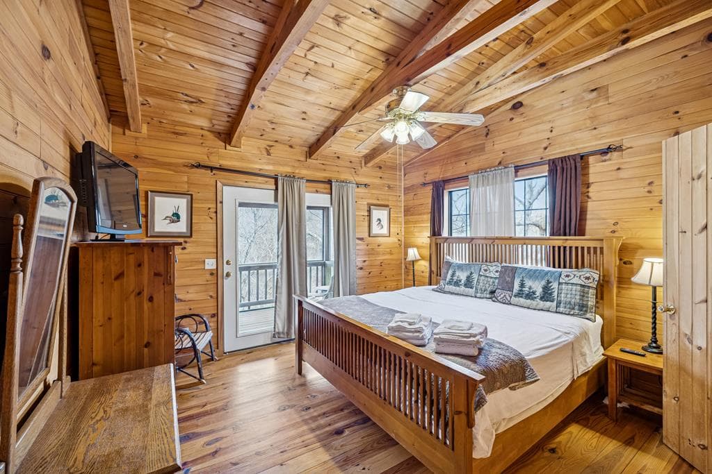 101 Moonshine Mountain Road, Mineral Bluff GA 30559 - Photo