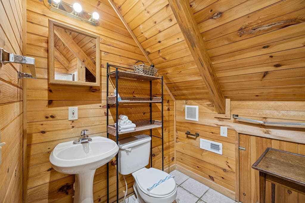 101 Moonshine Mountain Road, Mineral Bluff GA 30559 - Photo
