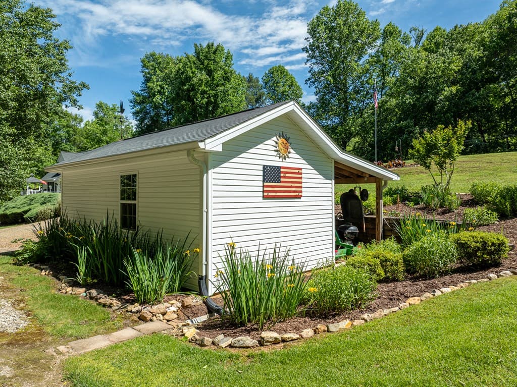 724 Fish Cove Road, Blairsville GA 30512 - Photo