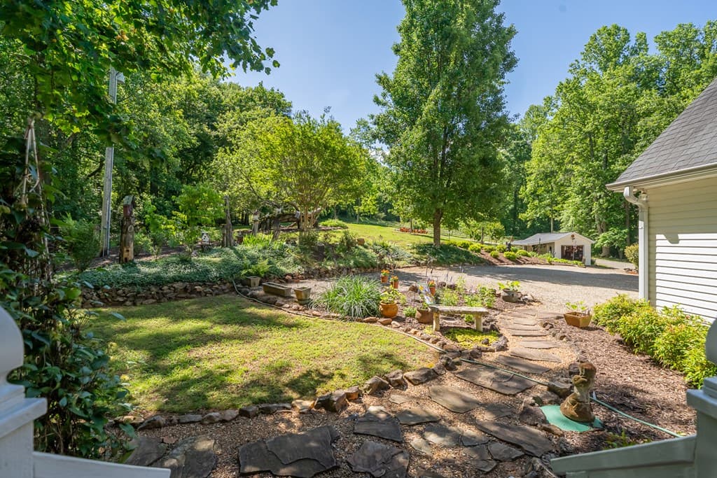 724 Fish Cove Road, Blairsville GA 30512 - Photo