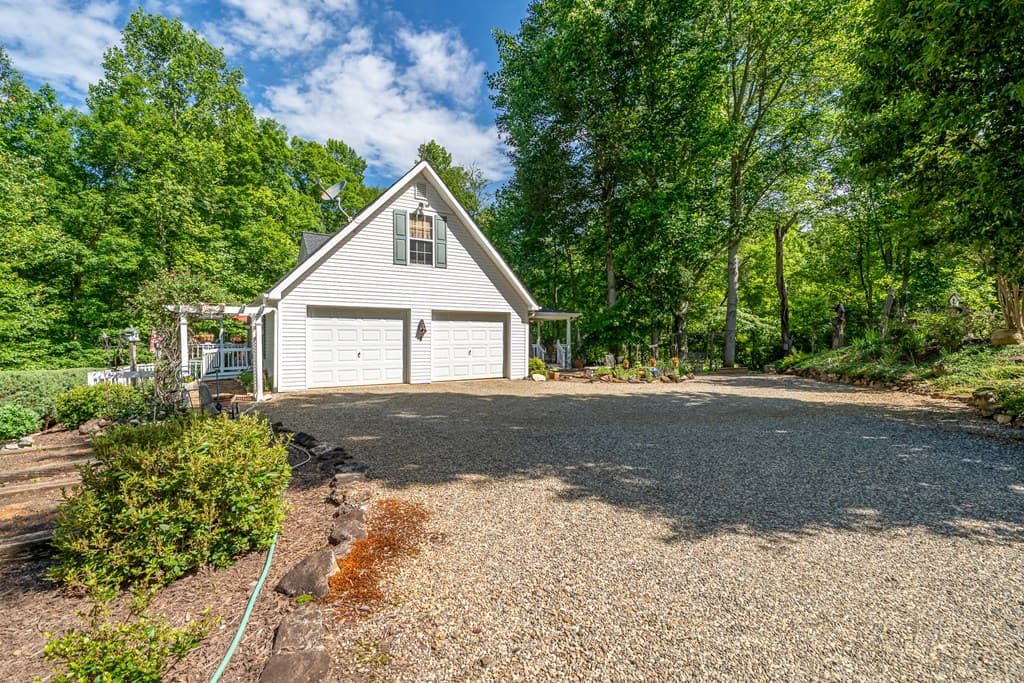 724 Fish Cove Road, Blairsville GA 30512 - Photo