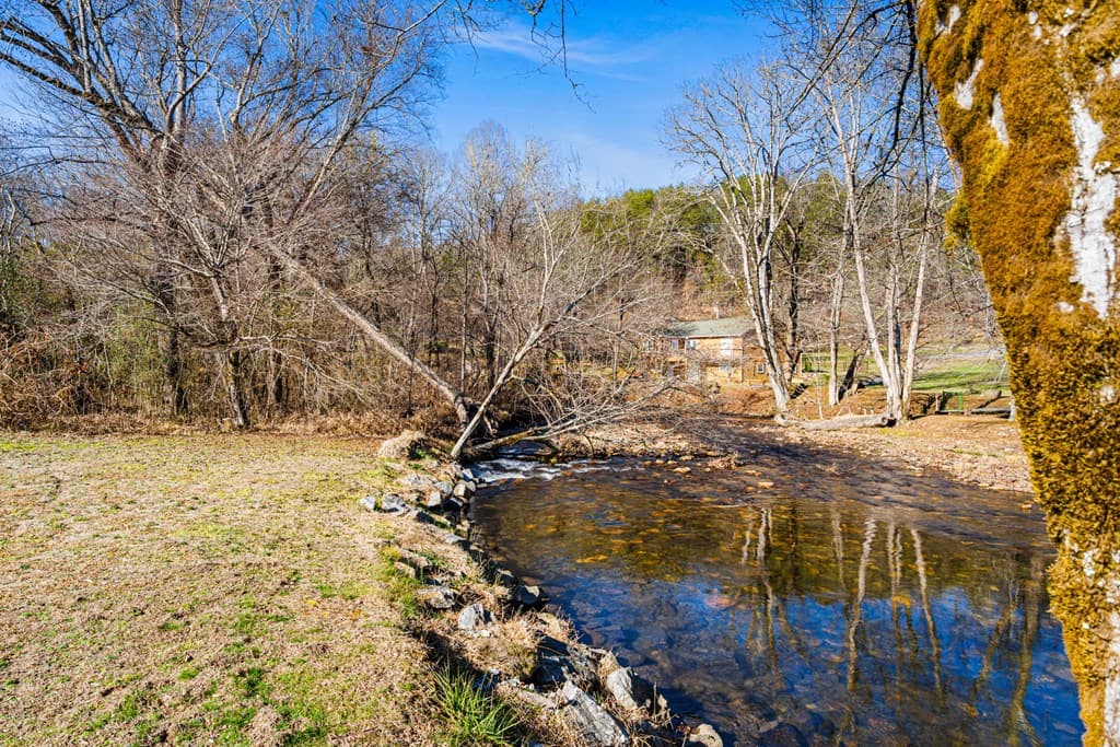 328 Pauls Meadow Drive, Hayesville NC 28904 - Photo