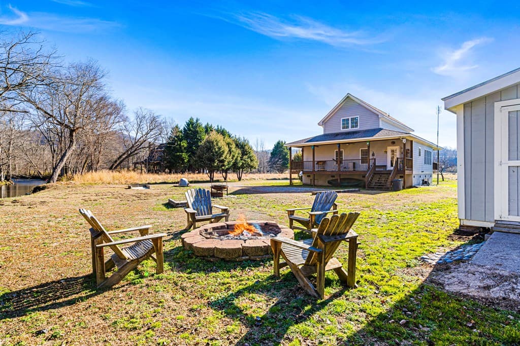328 Pauls Meadow Drive, Hayesville NC 28904 - Photo