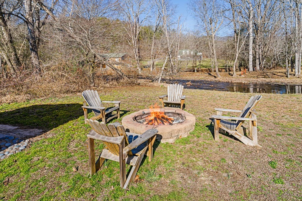 328 Pauls Meadow Drive, Hayesville NC 28904 - Photo