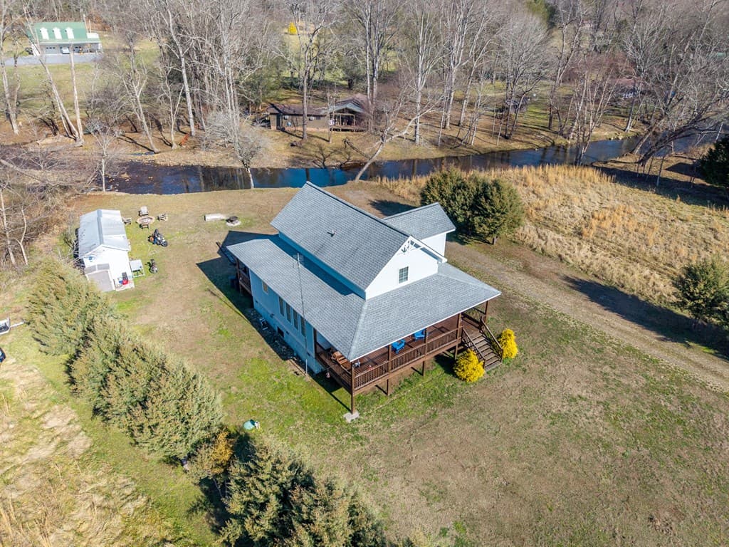 328 Pauls Meadow Drive, Hayesville NC 28904 - Photo