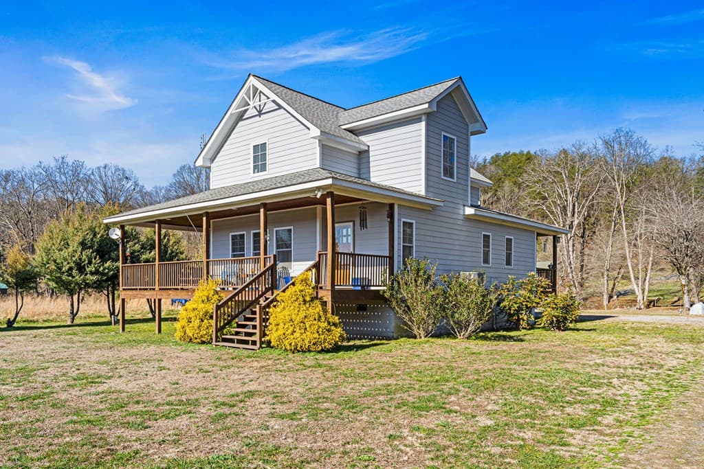 328 Pauls Meadow Drive, Hayesville NC 28904 - Photo