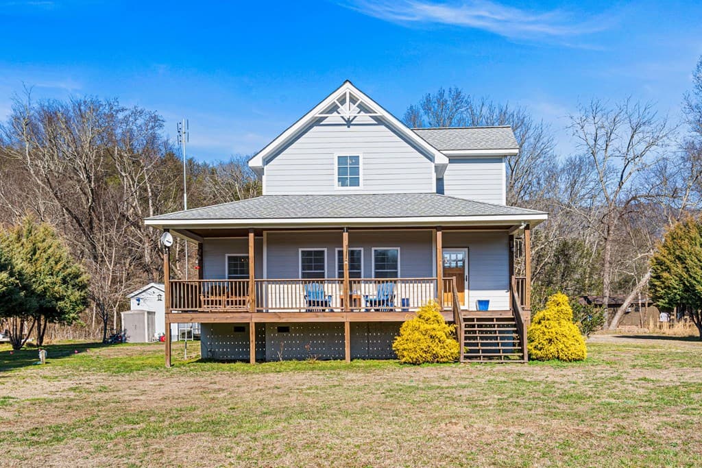 328 Pauls Meadow Drive, Hayesville NC 28904 - Photo