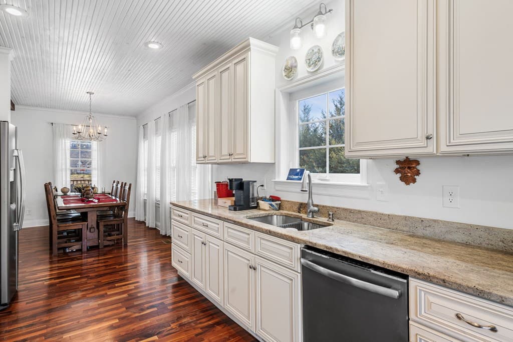 328 Pauls Meadow Drive, Hayesville NC 28904 - Photo