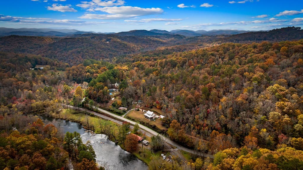 1580 Galloway Road, Blue Ridge GA 30513 - Photo