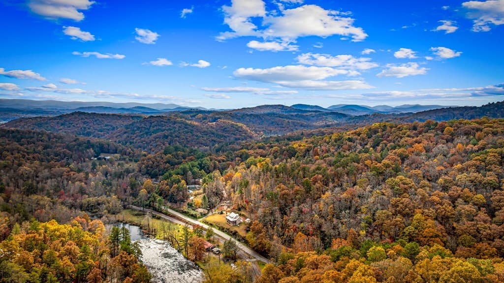 1580 Galloway Road, Blue Ridge GA 30513 - Photo
