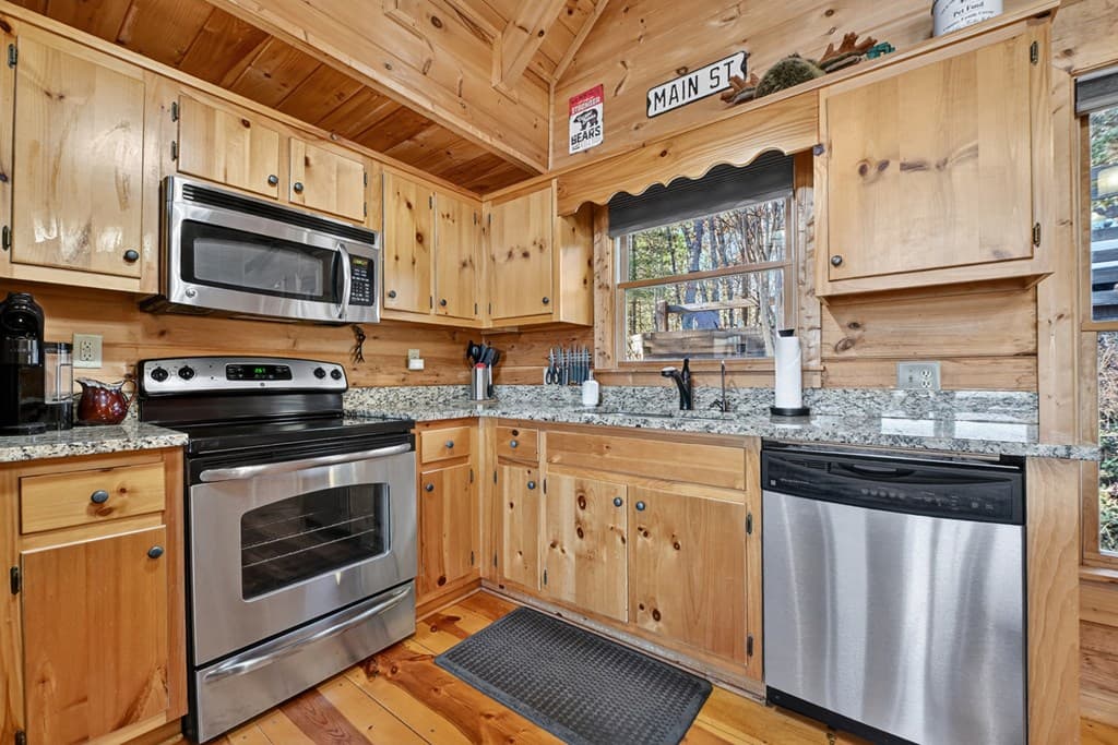 146 Rosiey Lane, Blue Ridge GA 30513 - Photo