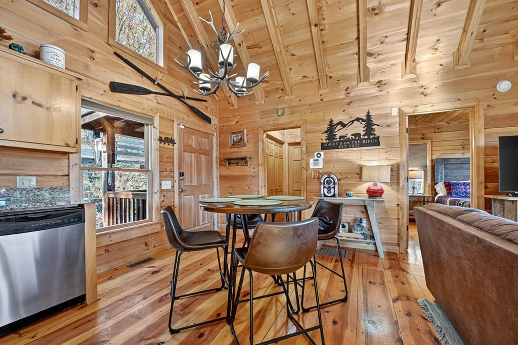 146 Rosiey Lane, Blue Ridge GA 30513 - Photo