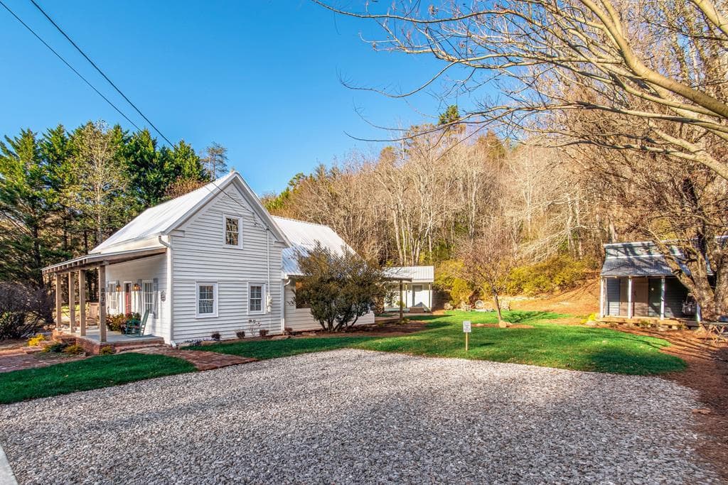 8679 Lakewood Hwy, Mineral Bluff GA 30559 - Primary photo