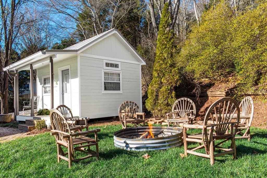 8679 Lakewood Hwy, Mineral Bluff GA 30559 - Photo