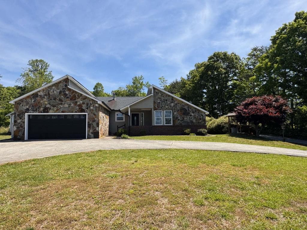 195 Hogsed Road, Hiawassee GA 30546 - Primary photo