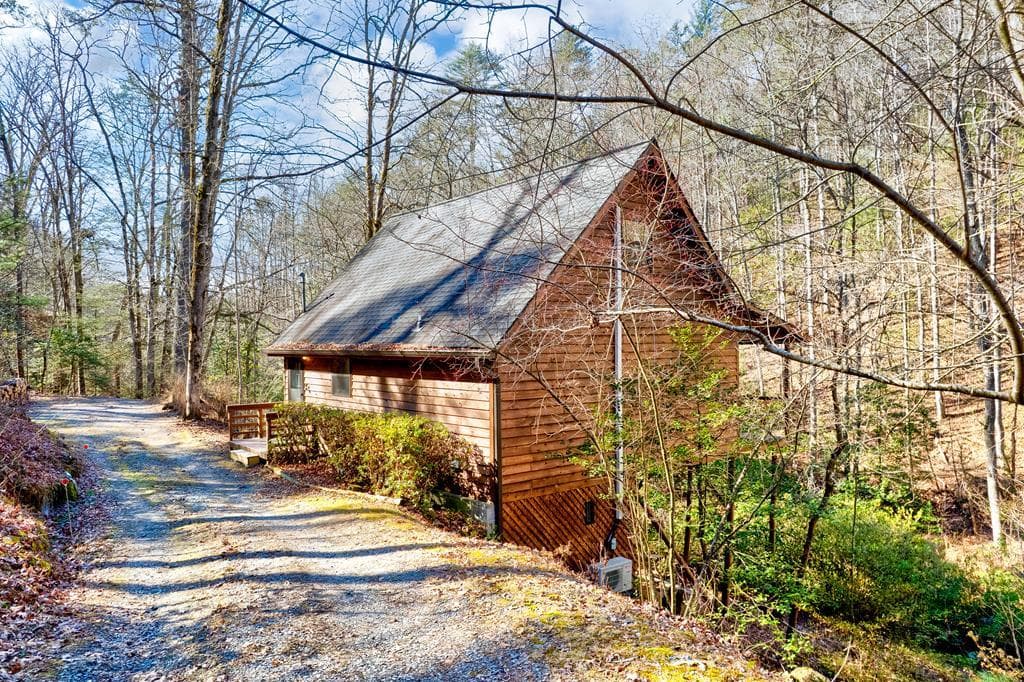 416 Millstone Mountain Lane, Blue Ridge GA 30513 - Photo