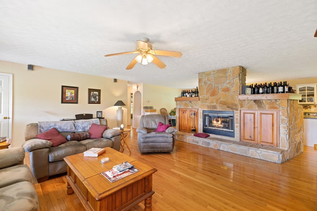 1451 Eagle Mountain Road, Hiawassee GA 30546 - Photo